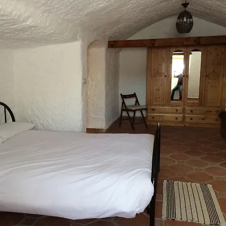 Cuevas Del Cipres * Baza